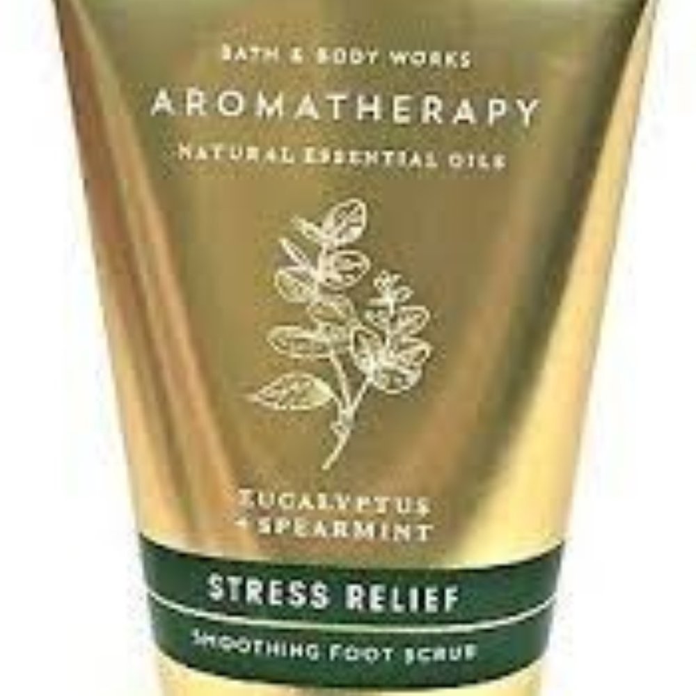 BATH AND BODY WORKS EUCALYPTUS & SPEARMINT AROMATHERAPY FOOT SCRUB